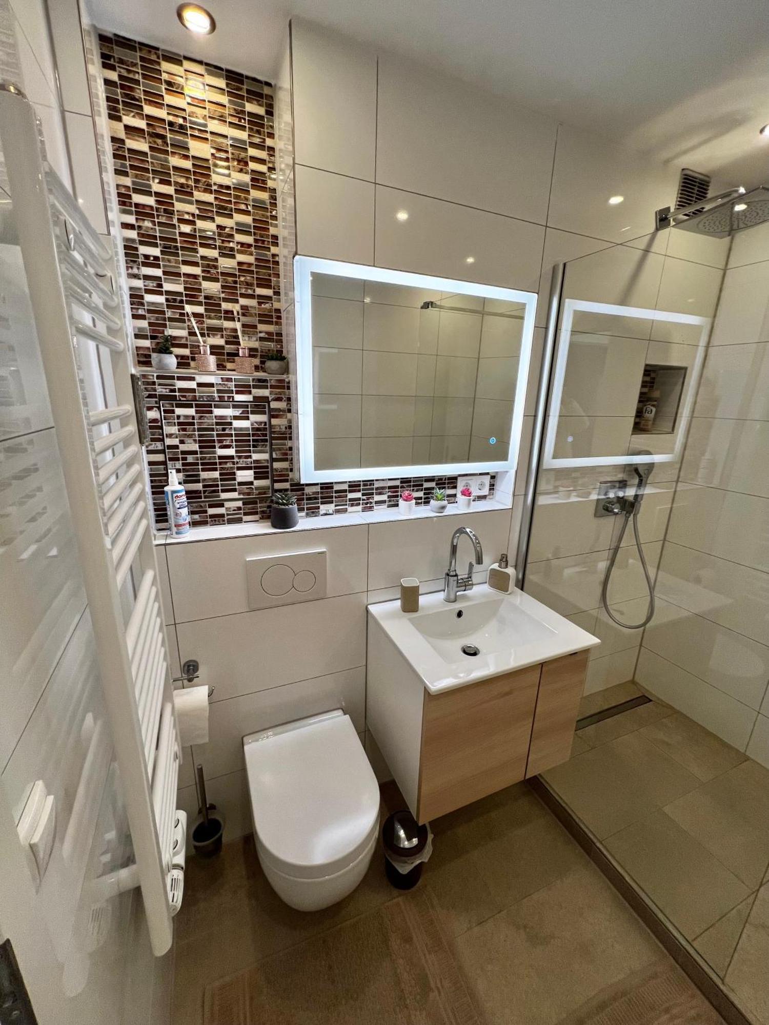 Lilis Apartment Mit Balkon 아우크스부르크 외부 사진